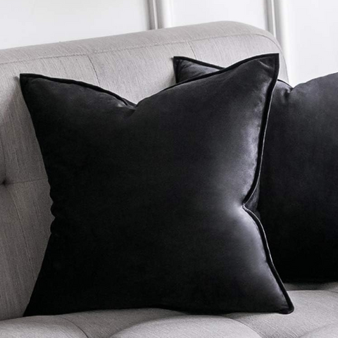 PIL500 - BLACK VELVET PILLOW